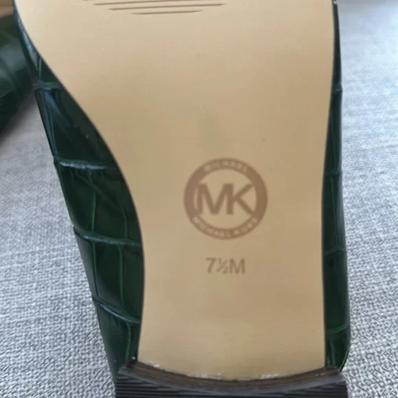 NEW Michael by Micheal Kors Faux croc mules / flats / green / 7.5M - Picture 8 of 9